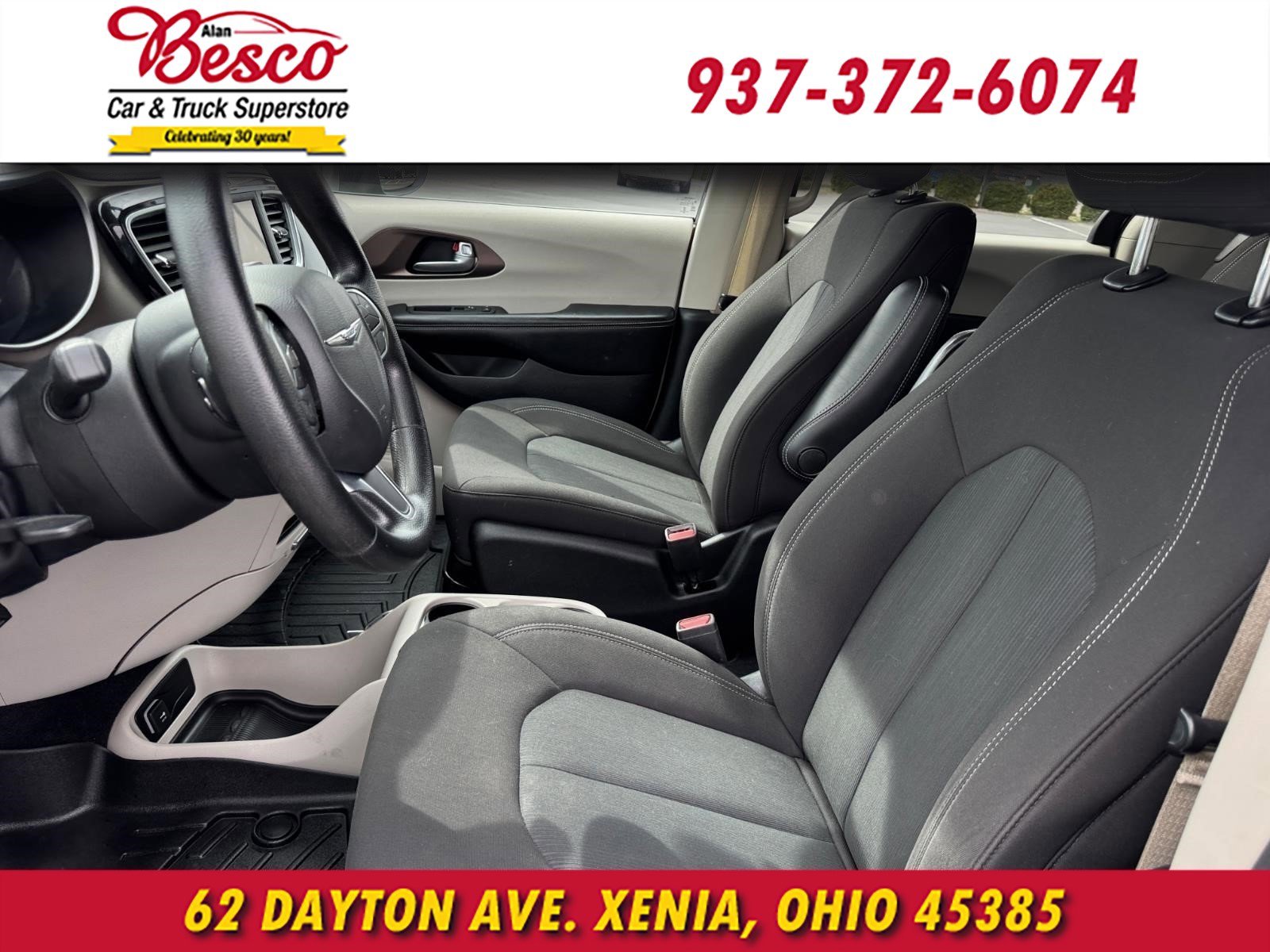 Used 2021 Chrysler Voyager LX image 10