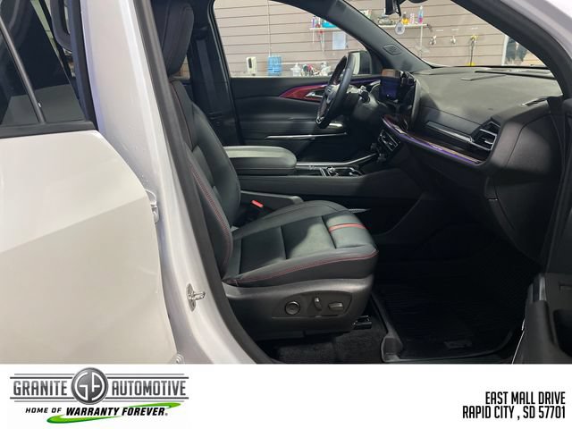 Used 2024 Chevrolet Traverse RS AWD/4WD image 36