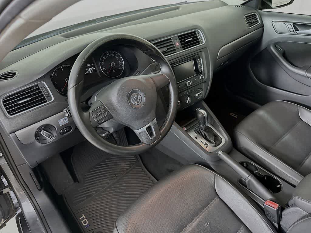 Used 2014 Volkswagen Jetta TDI FWD image 2