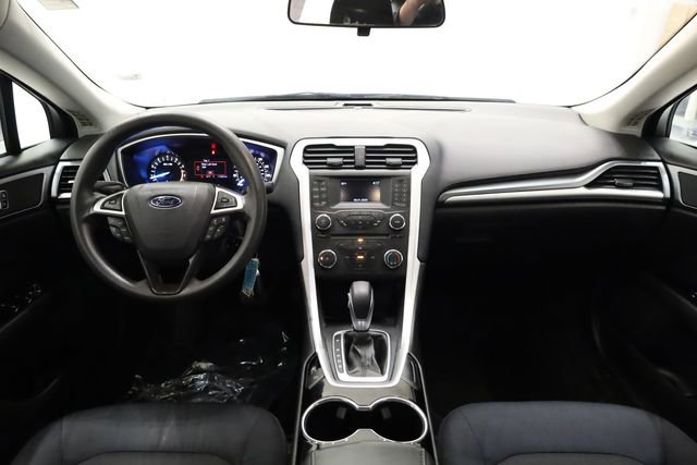 Used 2015 Ford Fusion SE image 17