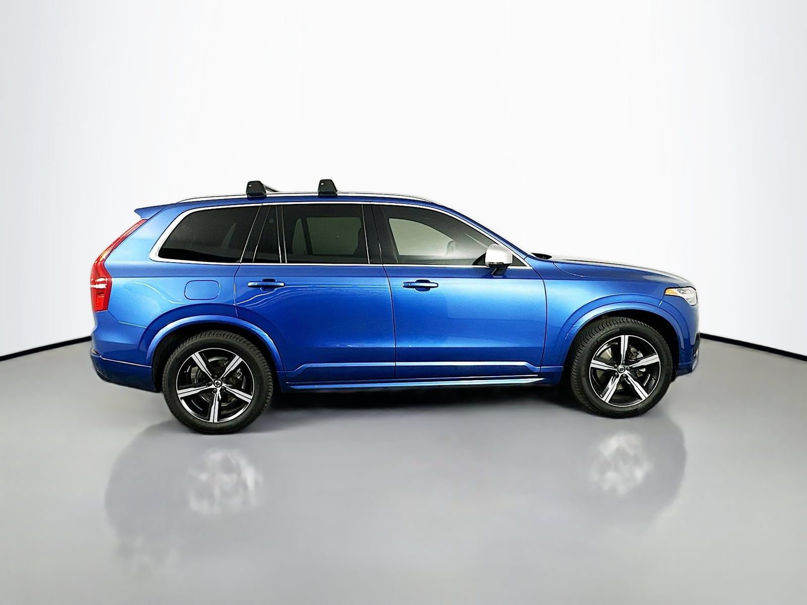 Used 2019 Volvo XC90 T6 R-Design w/ Protection Package AWD/4WD image 9