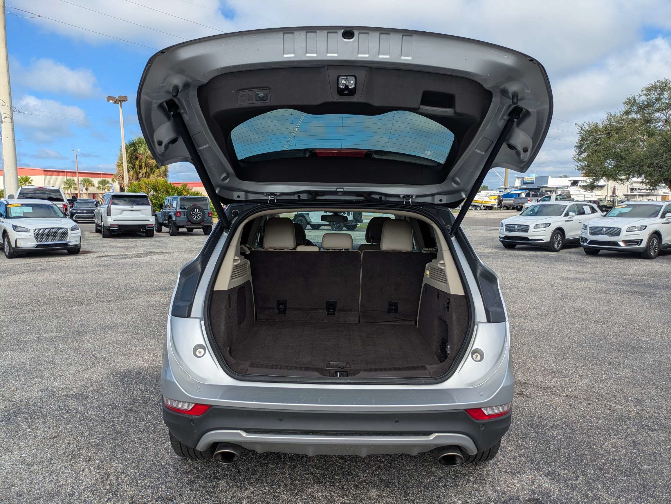 Used 2017 Lincoln MKC Premiere FWD image 31