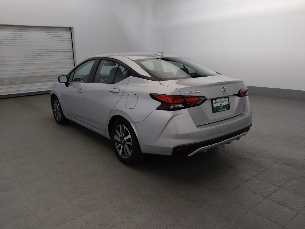 Used 2020 Nissan Versa SV FWD image 5