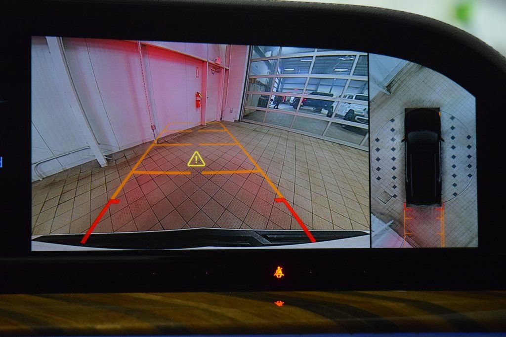 Used 2023 Cadillac Escalade ESV Premium Luxury Platinum w/ Heavy-Duty Trailer Package image 54