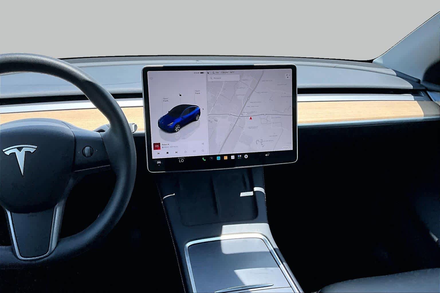 Used 2024 Tesla Model Y Long Range AWD/4WD image 6