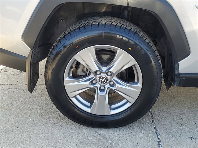 Used 2023 Toyota RAV4 XLE image 5