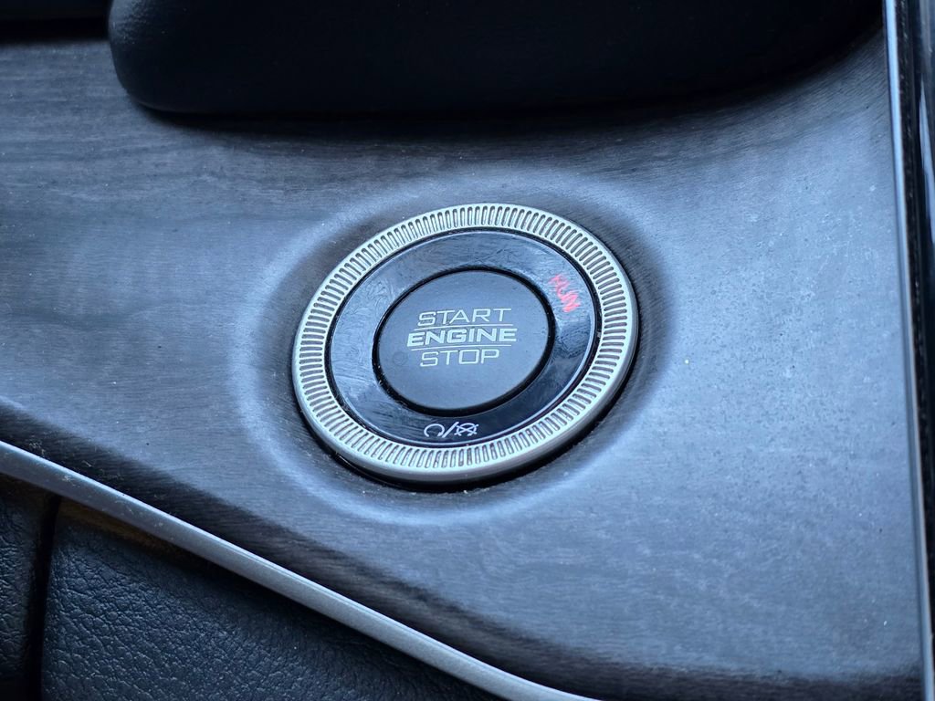 Used 2021 Jeep Grand Cherokee L Limited image 35