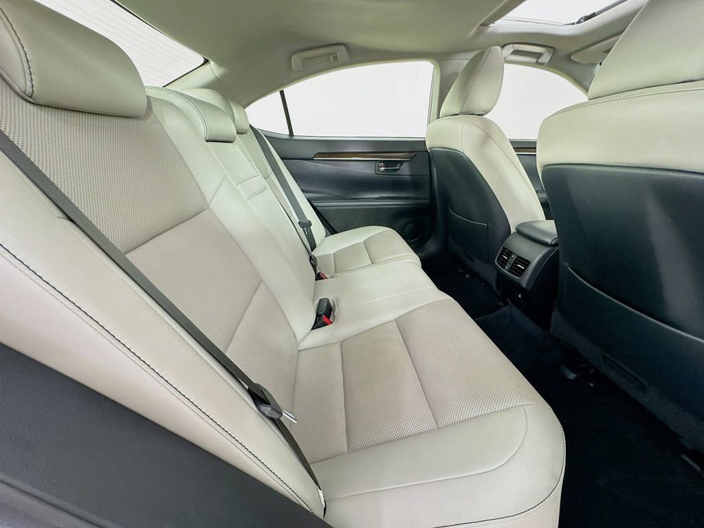 Used 2015 Lexus ES 350 w/ Premium Package image 36