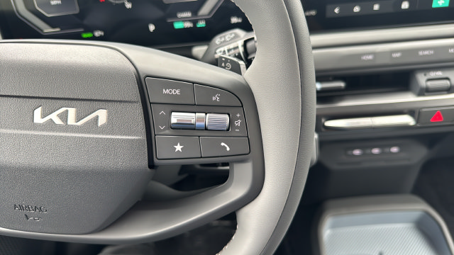 New 2027 Kia EV3 Wind FWD image 30