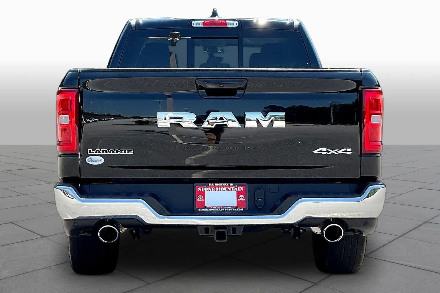 Used 2025 RAM 1500 Laramie AWD/4WD image 9