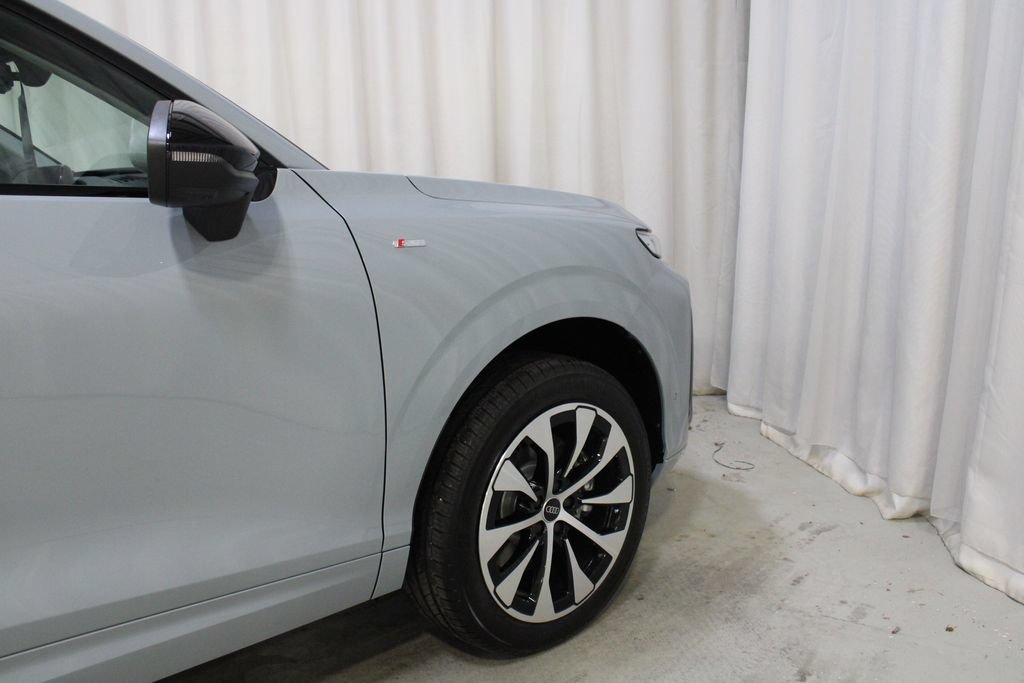 New 2026 Audi Q3 quattro 2.0T AWD/4WD image 28