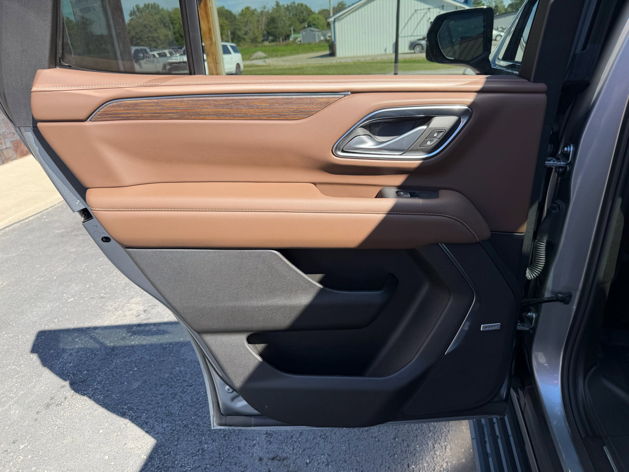 Used 2024 Chevrolet Tahoe High Country w/ Advanced Technology Package image 17
