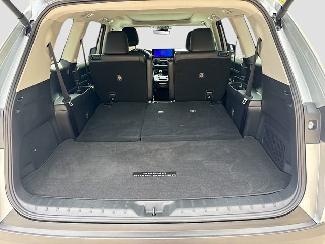 Used 2024 Toyota Grand Highlander Limited image 12