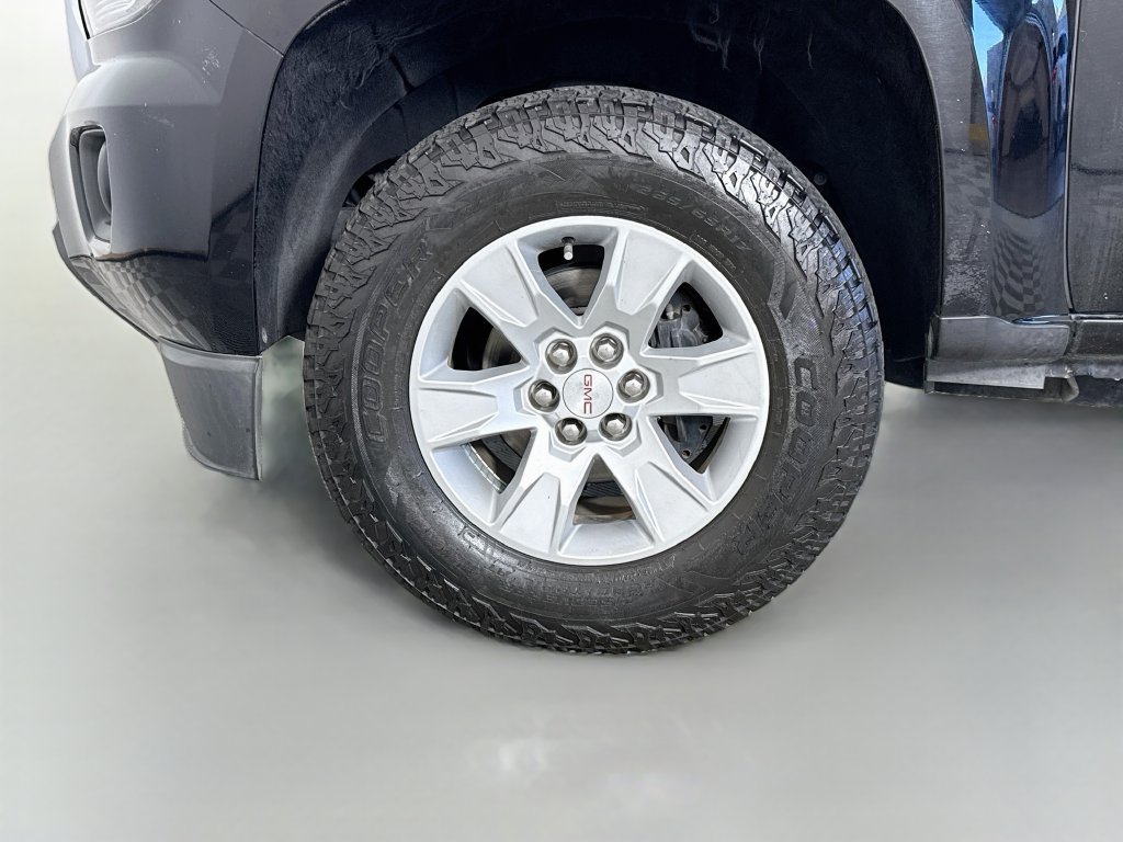 Used 2015 GMC Canyon SLE RWD image 29