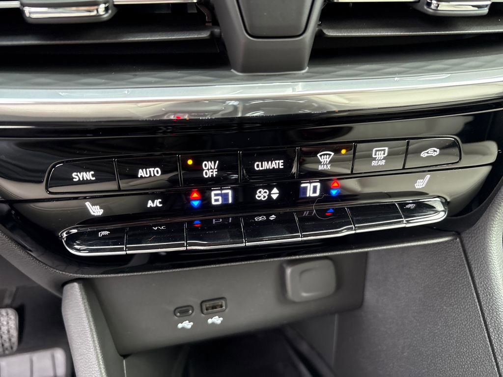 New 2026 Buick Encore GX Avenir w/ Avenir Technology Package image 25