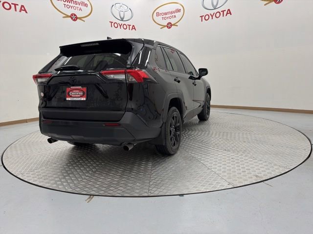 Used 2024 Toyota RAV4 LE FWD image 8