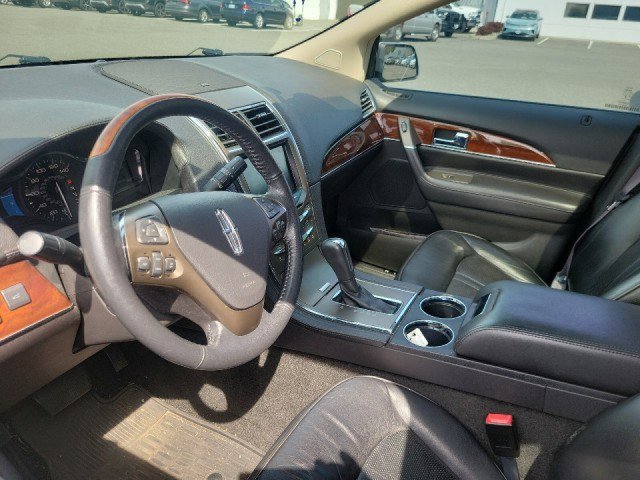 Used 2013 Lincoln MKX AWD image 4