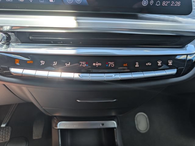Used 2024 Cadillac Lyriq Luxury AWD/4WD image 26