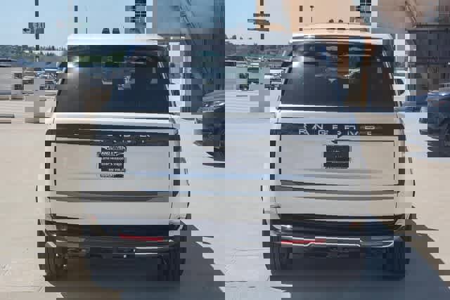New 2025 Land Rover Range Rover SE image 5