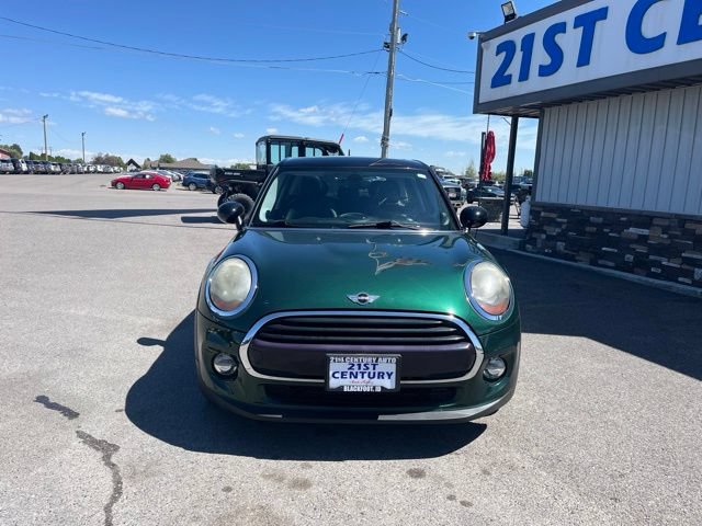 Used 2017 MINI Cooper 4-Door Hardtop FWD image 2
