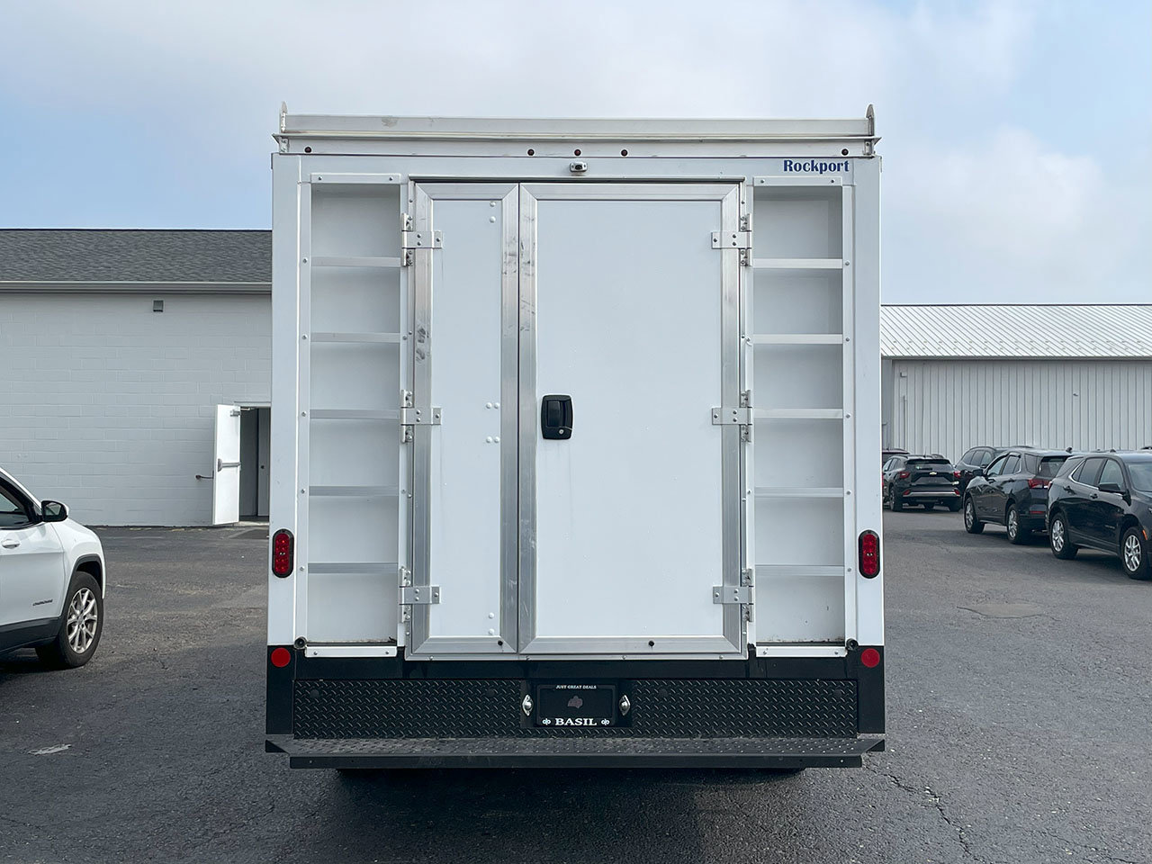 Used 2022 Chevrolet Express 3500 CUTWAY w/ Power Convenience Package image 13