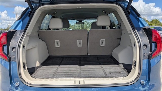 Used 2024 GMC Terrain Denali image 15