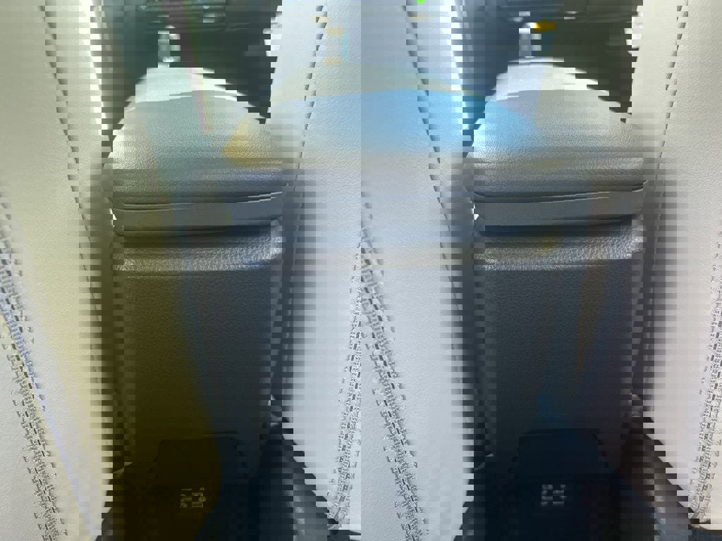 New 2026 Toyota Prius XLE image 9