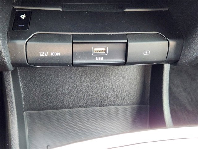 Used 2022 Kia Niro EX Premium image 20