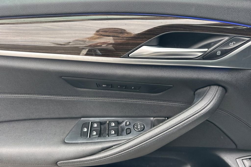 Used 2018 BMW 530i image 10