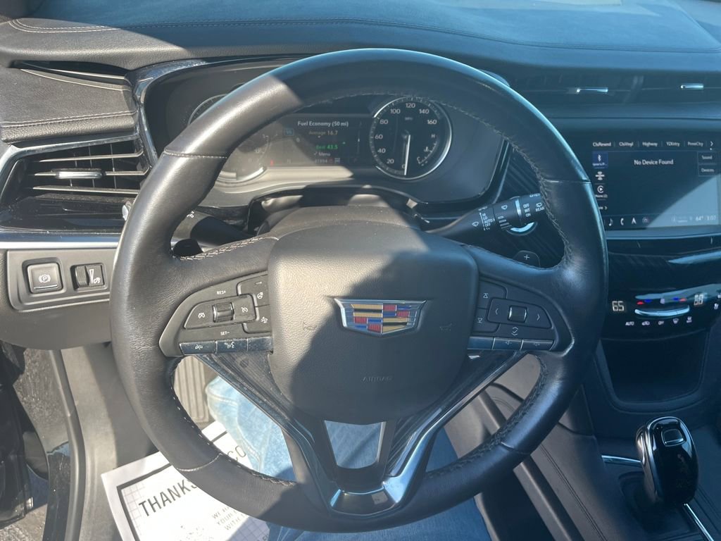 Used 2024 Cadillac XT6 Premium Luxury image 10