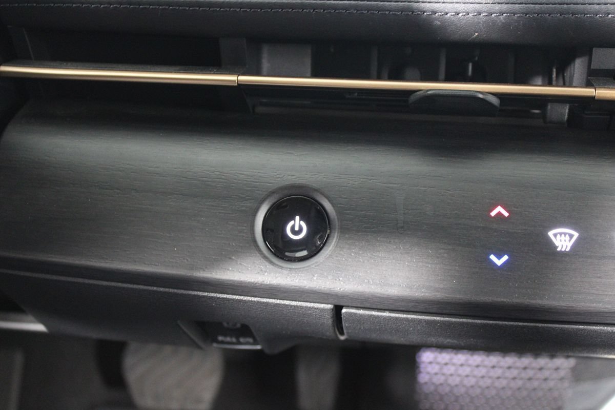 Used 2023 Nissan Ariya AWD image 20