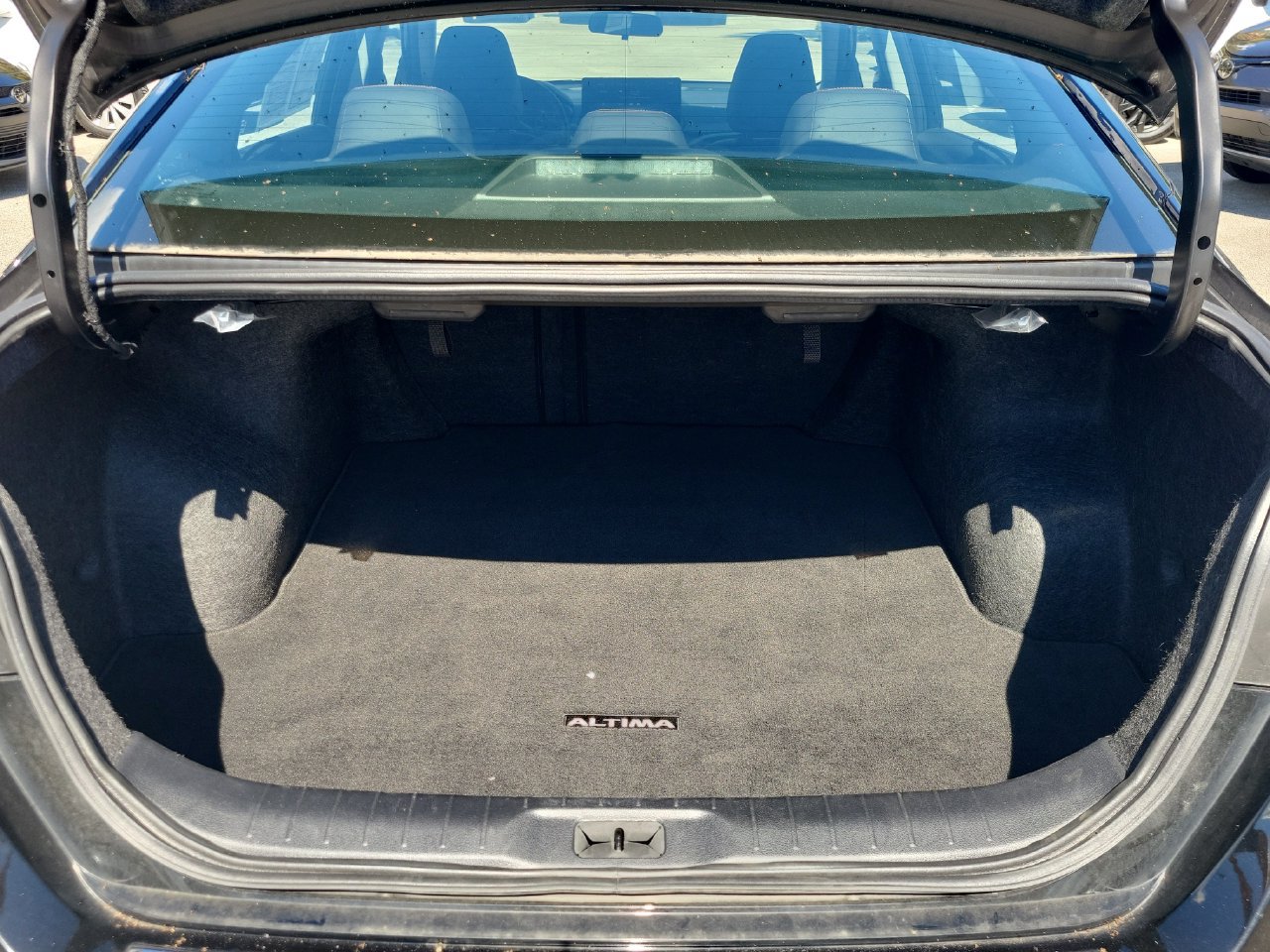 Used 2023 Nissan Altima 2.5 SR w/ SR Premium Package FWD image 8