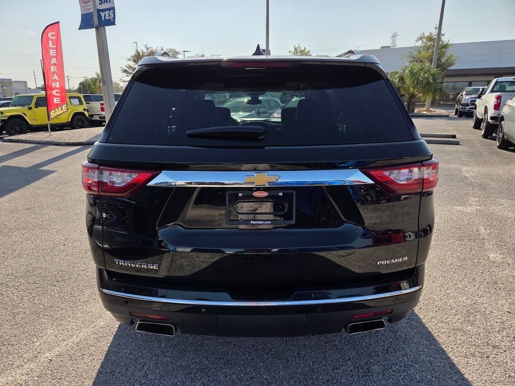 Used 2020 Chevrolet Traverse Premier FWD image 14