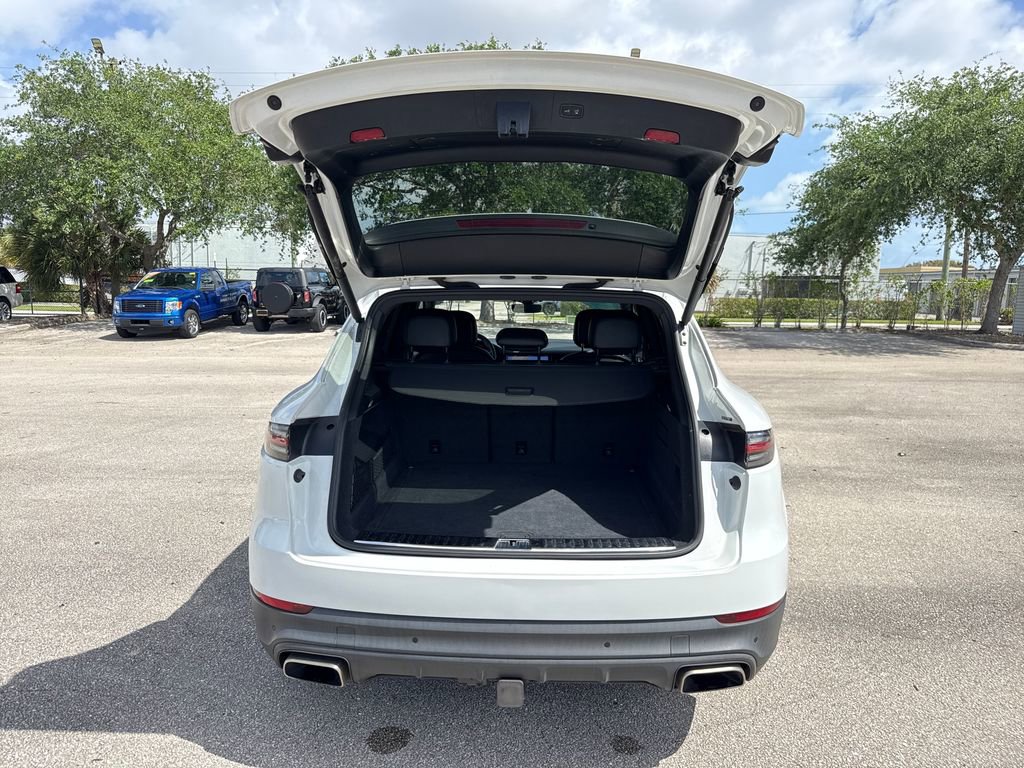 Used 2020 Porsche Cayenne image 27