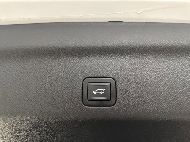 Used 2025 GMC Yukon XL Denali Ultimate image 24