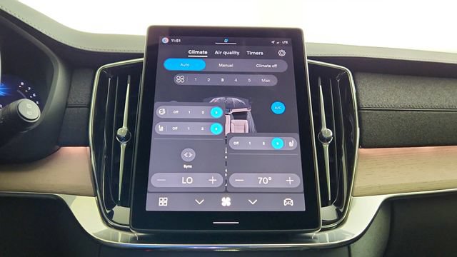 New 2026 Volvo XC90 B6 Plus w/ Protection Package AWD/4WD image 23