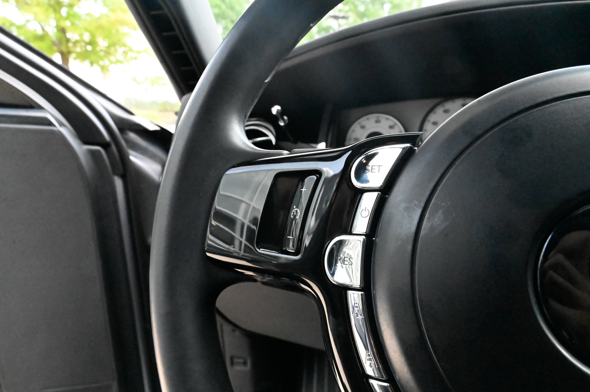 Used 2013 Rolls-Royce Ghost RWD image 37
