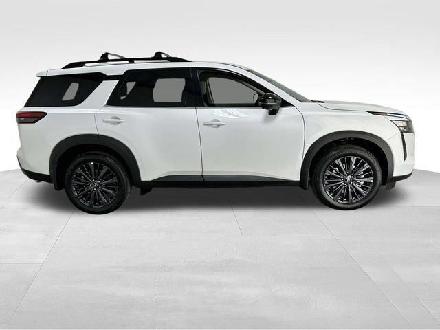 New 2026 Nissan Pathfinder SL w/ SL Premium Package FWD image 2