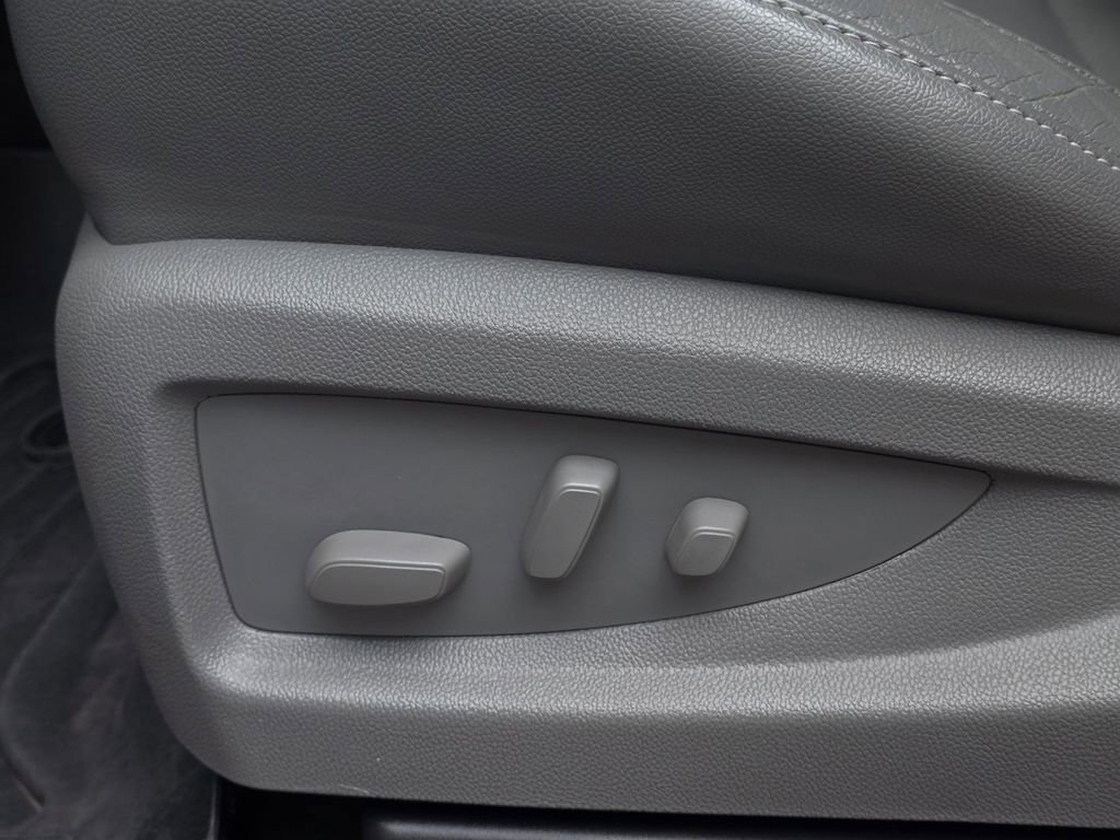 Used 2016 Chevrolet Silverado 1500 LTZ w/ LTZ Plus Package image 29