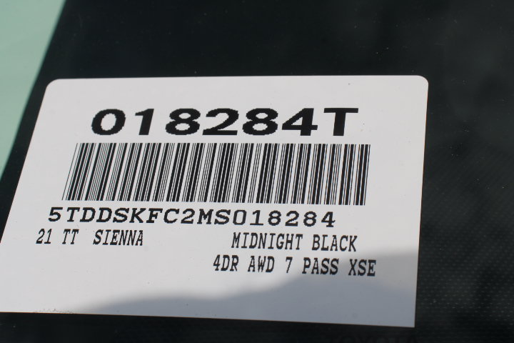 Used 2021 Toyota Sienna XSE w/ XSE Plus Package AWD/4WD image 31