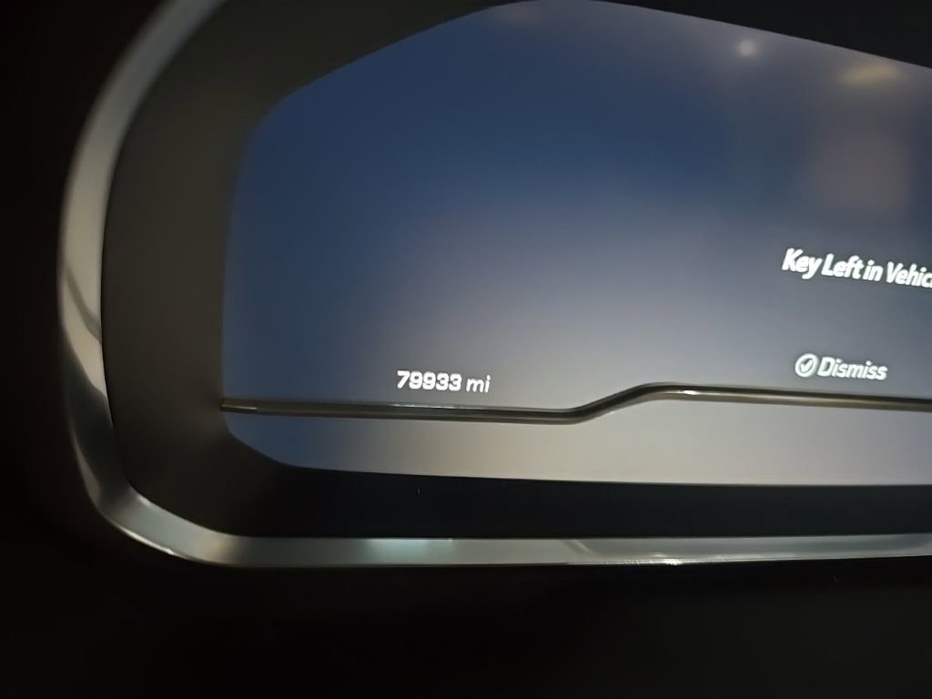 Used 2022 Chevrolet Tahoe LT w/ Luxury Package image 2