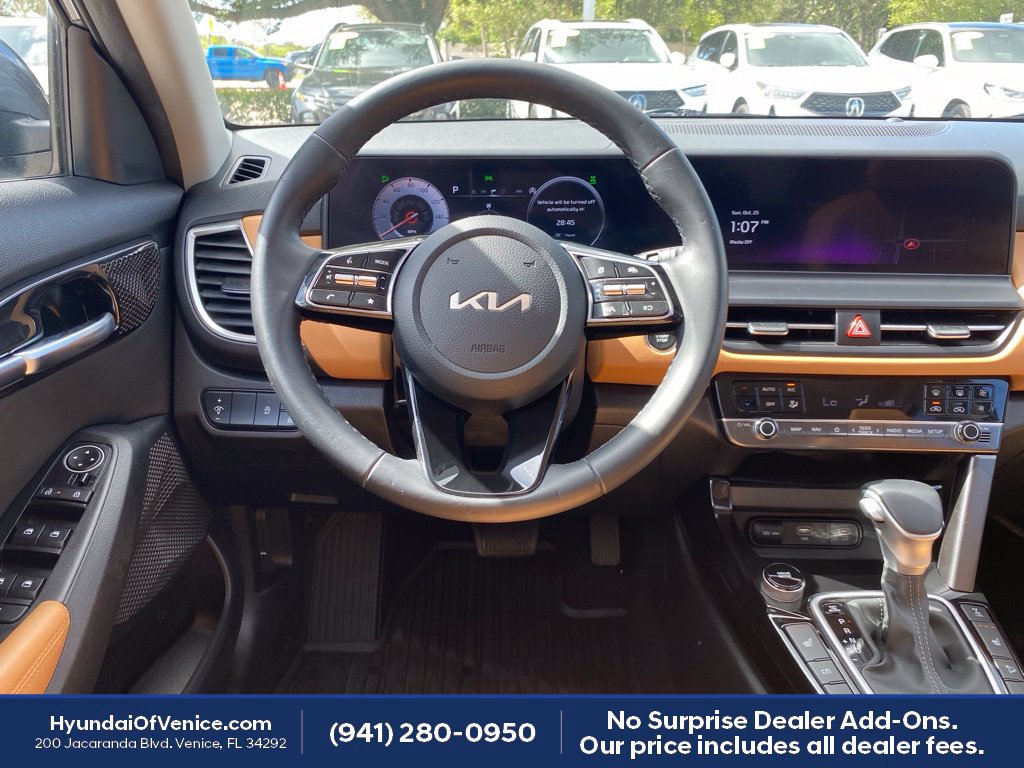 Used 2024 Kia Seltos EX AWD/4WD image 3