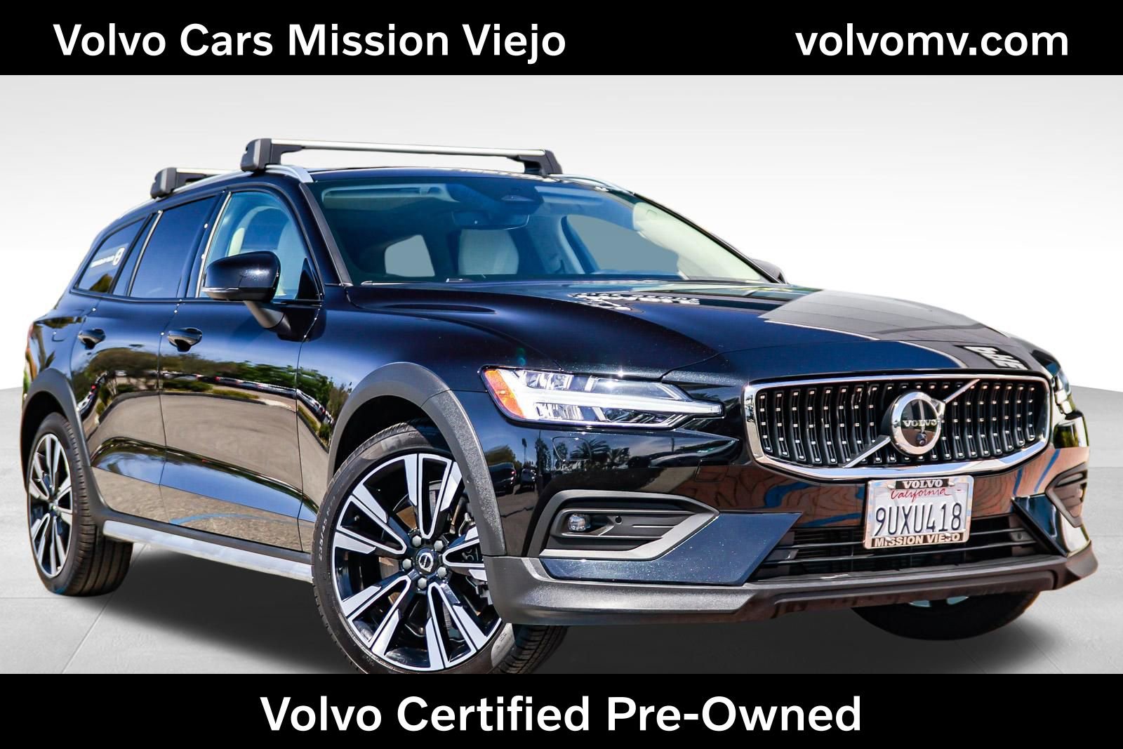 Used 2025 Volvo V60 B5 Cross Country Ultra w/ Protection Package Premier AWD/4WD image 1