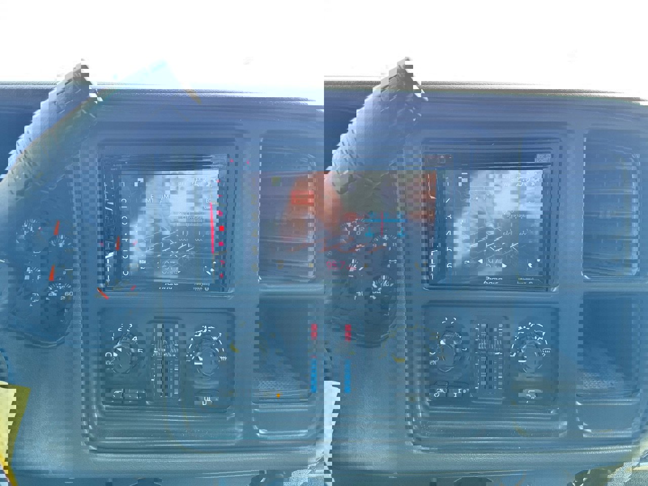 Used 2007 GMC Sierra 2500 SLE w/ Heavy-Duty Power Package image 23