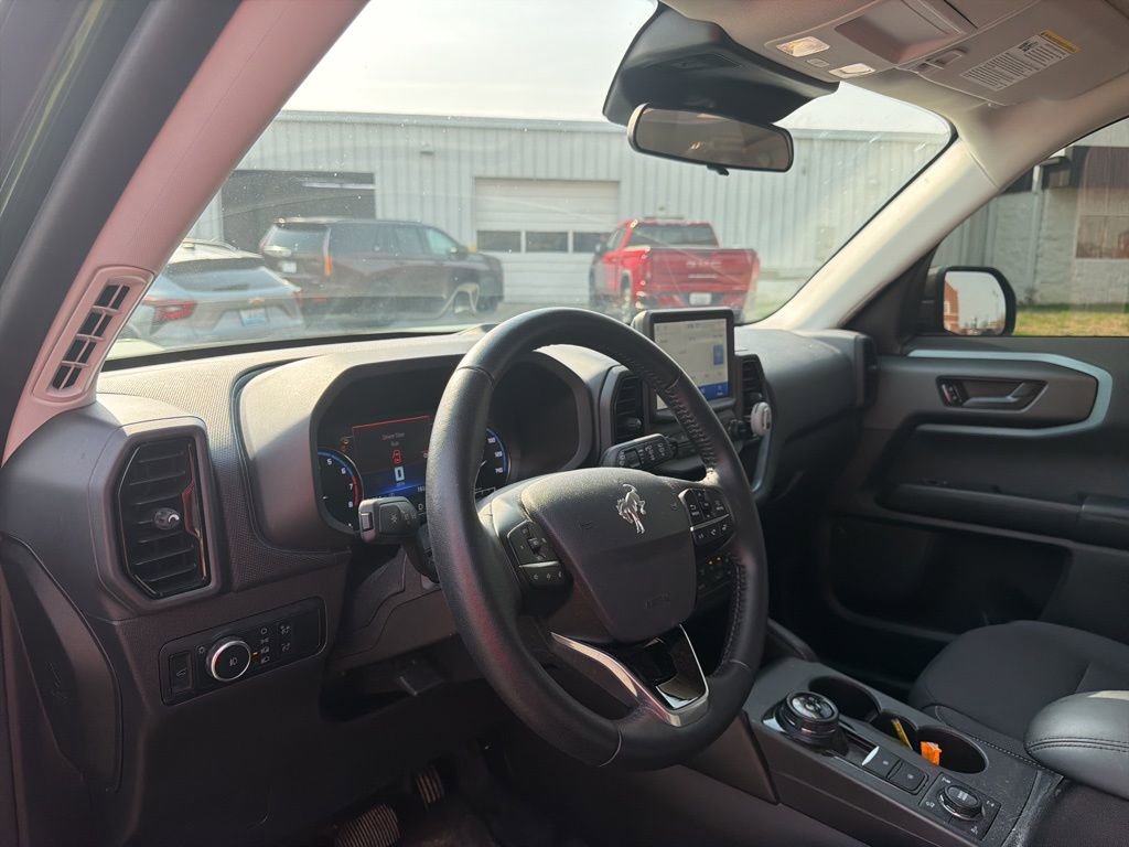 Used 2023 Ford Bronco Sport Badlands image 11