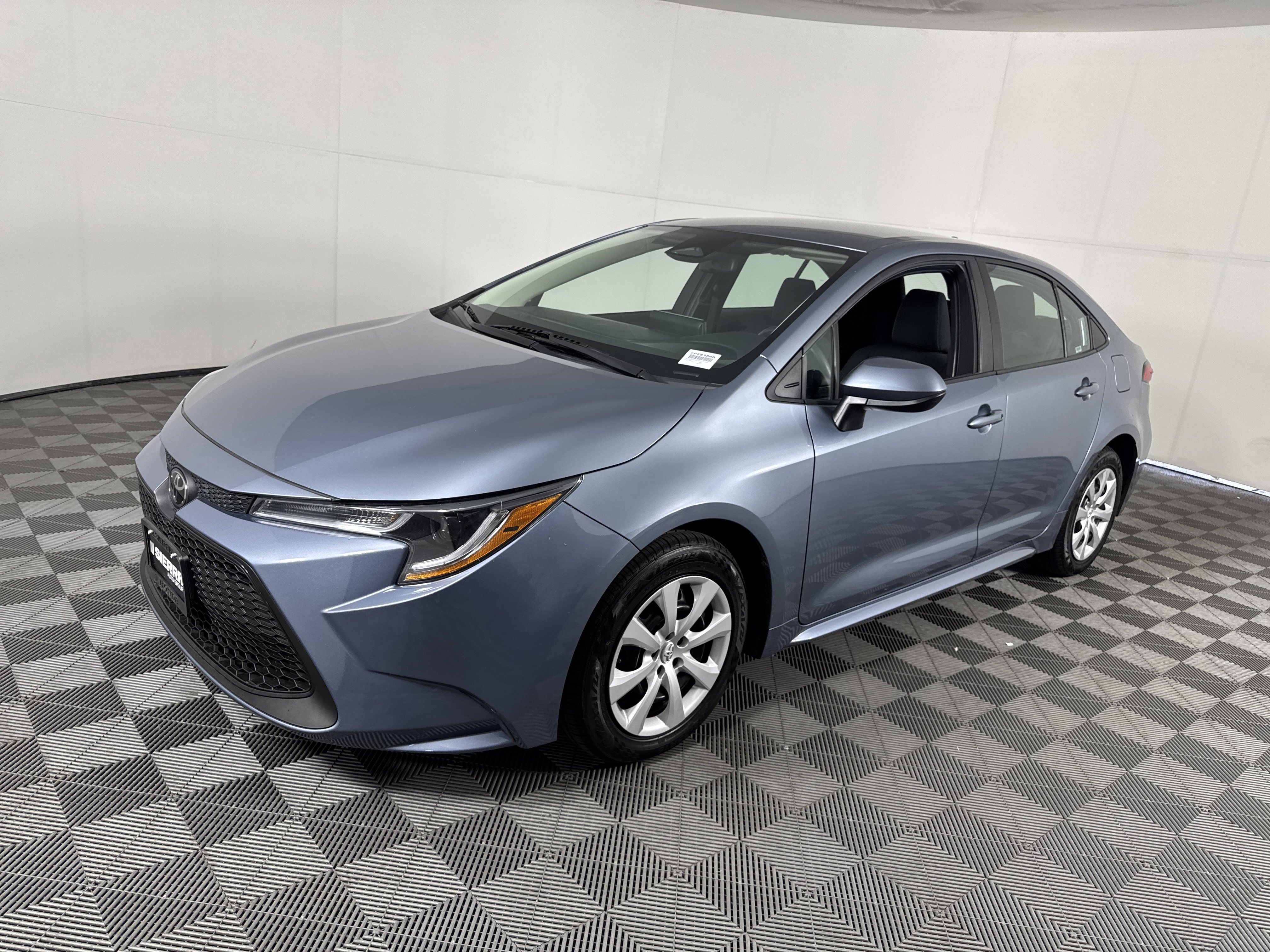 Used 2024 Toyota Corolla LE FWD image 8
