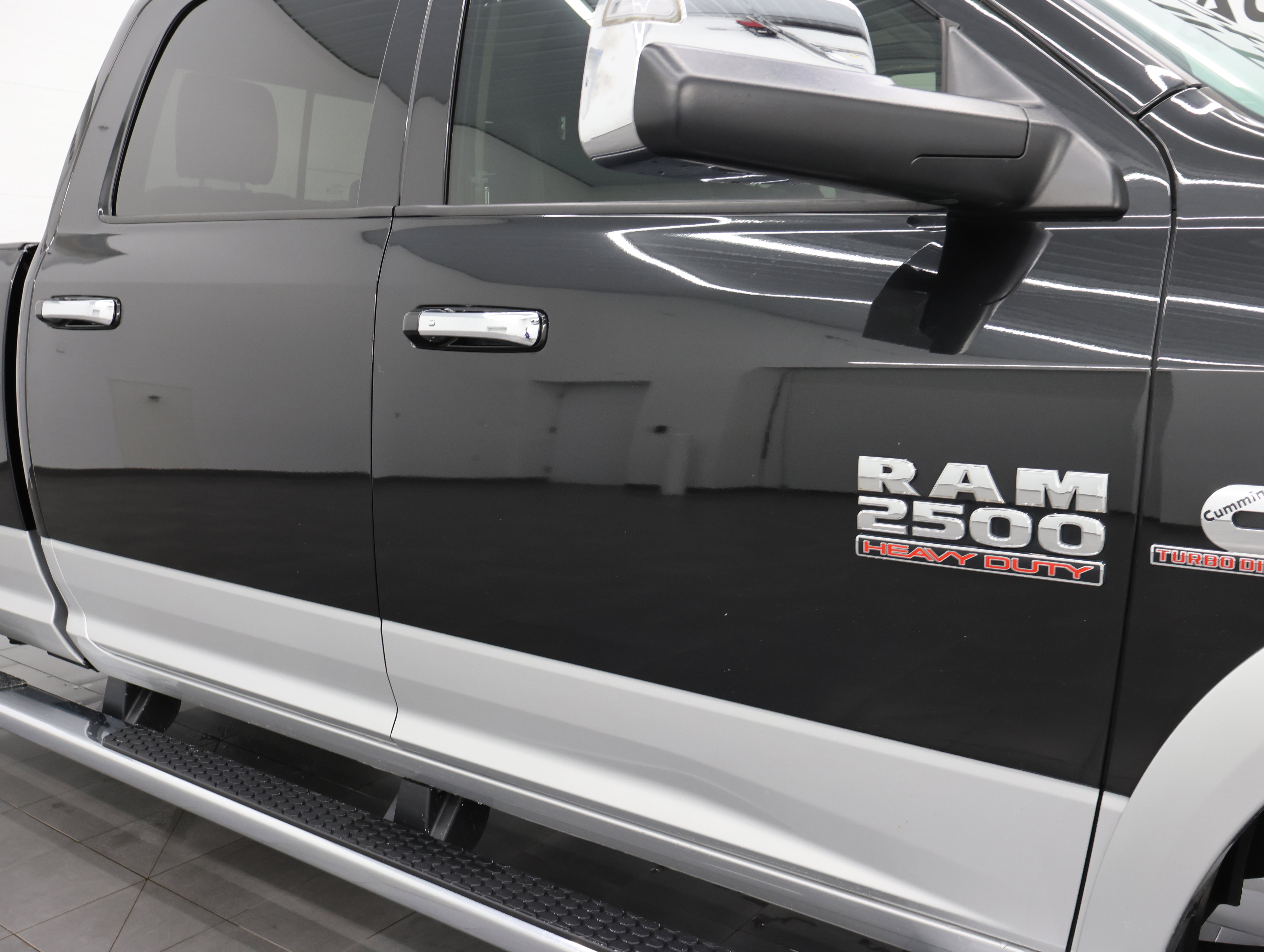 Used 2018 RAM 2500 Laramie image 25