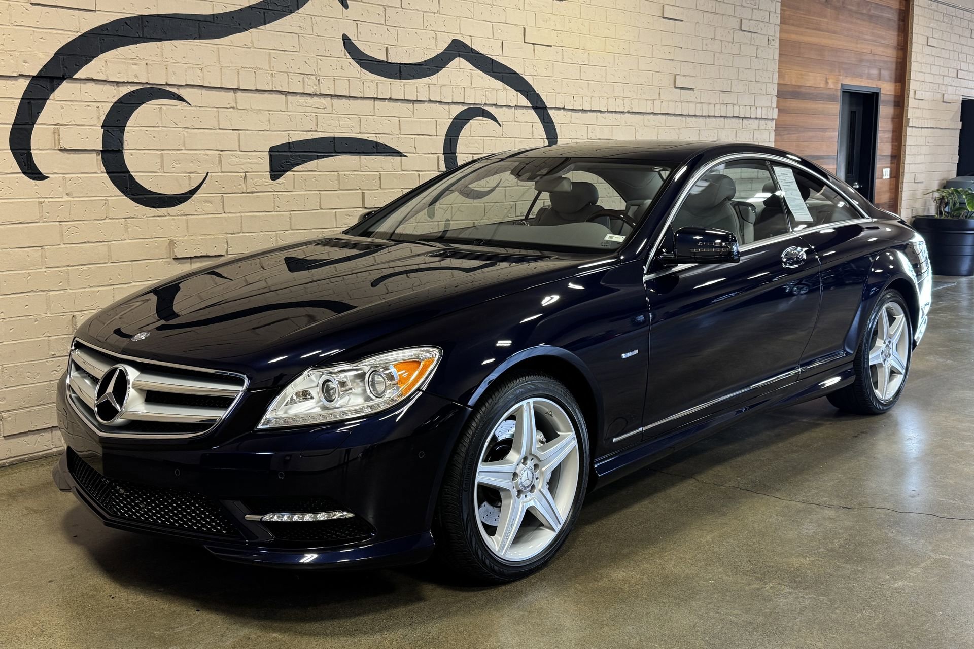 Used 2011 Mercedes-Benz CL 550 4MATIC image 11