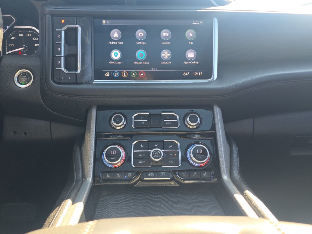 Used 2021 GMC Yukon Denali w/ Denali Premium Package AWD/4WD image 14