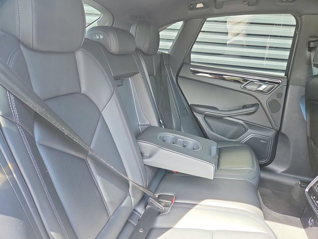 Certified 2026 Porsche Macan AWD/4WD image 21